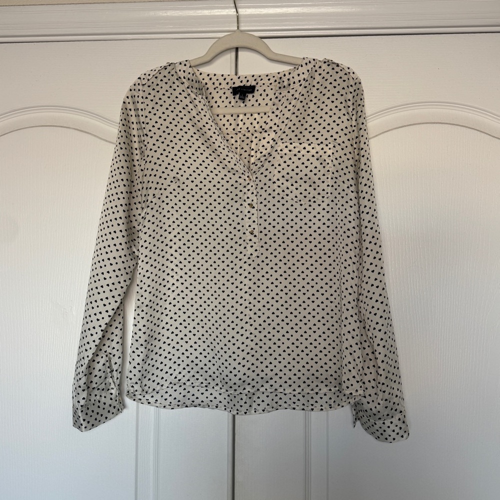 The Limited Black & White Heart Print Long Sleeve Blouse - Small